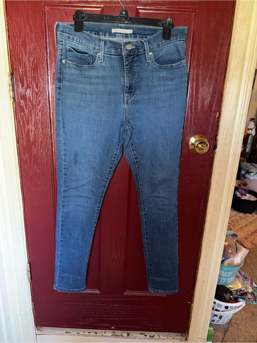 Levi's Skinny Jeans in Medium Blue Wash